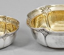 购买 一对装饰碗。