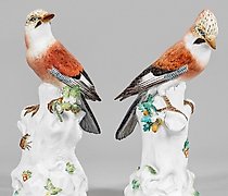 купить Фарфоровая пара сойки с дубовым стволом и рельефными перьями