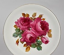 购买 带有玫瑰装饰的装饰盘