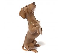 Статуэтка 瓷像 "腊肠犬"。Bing & Grondahl。