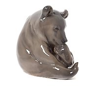 Статуэтка 棕熊在吮吸爪子。丹麦，哥本哈根，皇家哥本哈根...