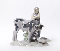 купить Девушка с коровой и гусем. Дания, г. Копенгаген, Bing & Grondahl