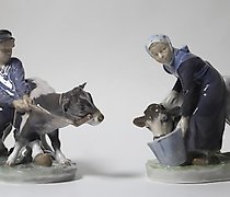 Статуэтка 女孩和男孩与小牛。丹麦，哥本哈根，皇家哥本哈...