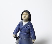 Статуэтка 男孩与雨伞。丹麦，哥本哈根，皇家哥本哈根