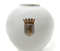 Статуэтка Porcelain vase with the …