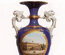 Статуэтка Vase-amphora on an octag…