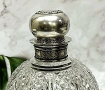 Статуэтка The translation of the t…