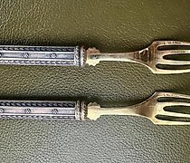 Статуэтка 波林餐具银