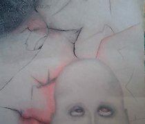 Статуэтка 两张纸、一支铅笔、一块木炭