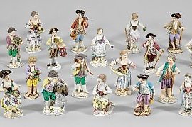 Extensive collection of 71 Meissen gardener figures.