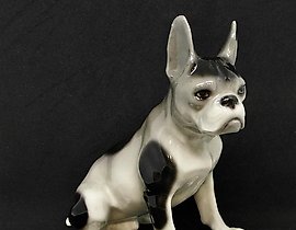 “法国斗牛犬”小雕像 Goldscheider 奥地利 1921年