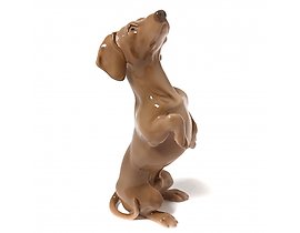 瓷像 "腊肠犬"。Bing & Grondahl。