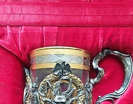 银色杯套，镀金，勺子，军事主题