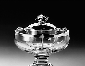 鱼子酱罐，带银盖和框架 TAFELGERÄTE SILBER