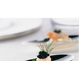 The translation of the text "ЛОЖКА ДЛЯ ЗАКУСОК Robbe & Berking" into English is "Snack Spoon Robbe & Berking."