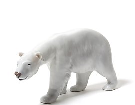 Белый полярный медведь