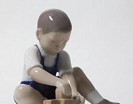 Little Builder. Denmark, Copenhagen, Bing & Grondahl.