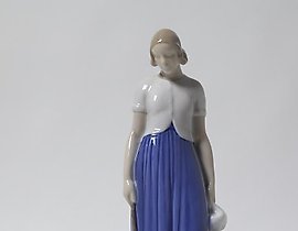 带着鹅的女孩。 丹麦，哥本哈根，Bing & Grondahl