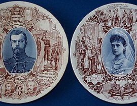 Souvenir paired plates "Nicholas II" and "Empress Alexandra Feodorovna" from the 1890s.