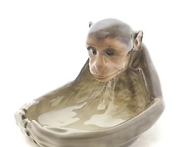 瓷制猴子花瓶。Rorstrand，1926年。