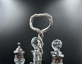 调味品和香料套装（圆形）Topázio，由5个香料容器组成。