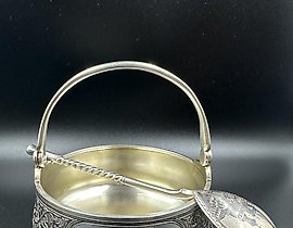 银制花瓶，黑镶嵌，塞门诺夫。俄罗斯，1908 - 1917年。