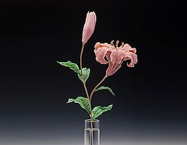 粉色百合。石材花艺