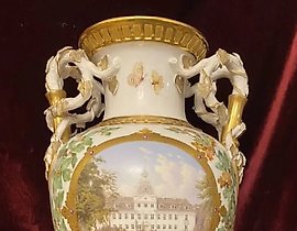 皇家哥本哈根19世纪花瓶