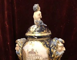 皇家哥本哈根 19 世纪花瓶