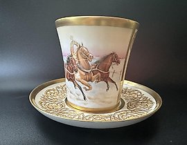 茶具套装 俄罗斯三驾马车。比斯特里茨卡娅。瓷器，手工绘画，镀金，雕刻。