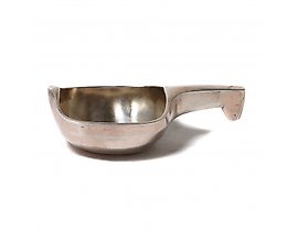 银制汤匙形状的酒杯。（也叫小酒杯）俄罗斯，1899-1908年，"格拉切夫兄弟"公司。