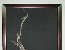 The translation of "Грация 3 холст" into English is "Grace 3 canvas."