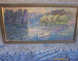 The translation of "лебеди холст масло" into English is "swans oil on canvas."