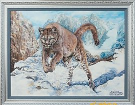 The translation of "Принцесса гор масло, холст" into English is "Princess of the mountains oil, canvas."