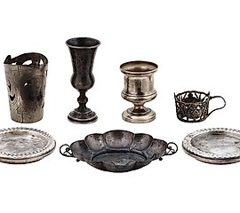 七件不同的银餐具收藏品