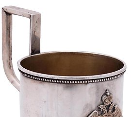 俄罗斯银制的帝国风格银杯，银品位为88。