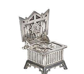 大型银盐罐座，带有印记。