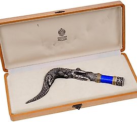 俄罗斯帝国的镀金银和珐琅手杖笔。