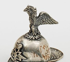 不寻常的伏特加杯