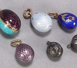 各种品牌的吊坠