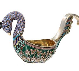 俄罗斯银制的鸟形礼品和隔板瓢