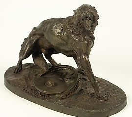 雕塑"陷入陷阱的狼"。