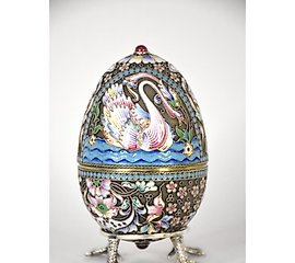 珐琅装饰的蛋