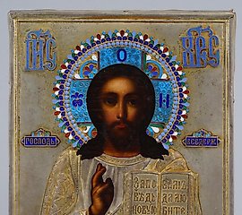 十九世纪的银袍基督全能者的图标...