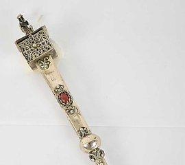 19世纪末的俄波兰银饰品，84纯度...