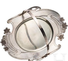 A Russian silver-gilt and cloisonné-enamelled cigarette case...