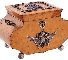 俄罗斯银质珐琅镶金宝盒，镶有珍贵宝石。