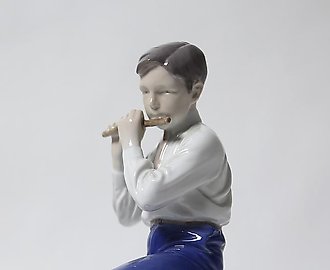 Флейтист. Дания, г. Копенгаген, Bing & Grondahl