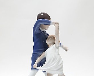 Школьные танцы. Дания, г. Копенгаген, Bing & Grondahl