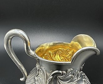 Молочник производства ювелирной мастерской К.Фаберже, Российская империя.